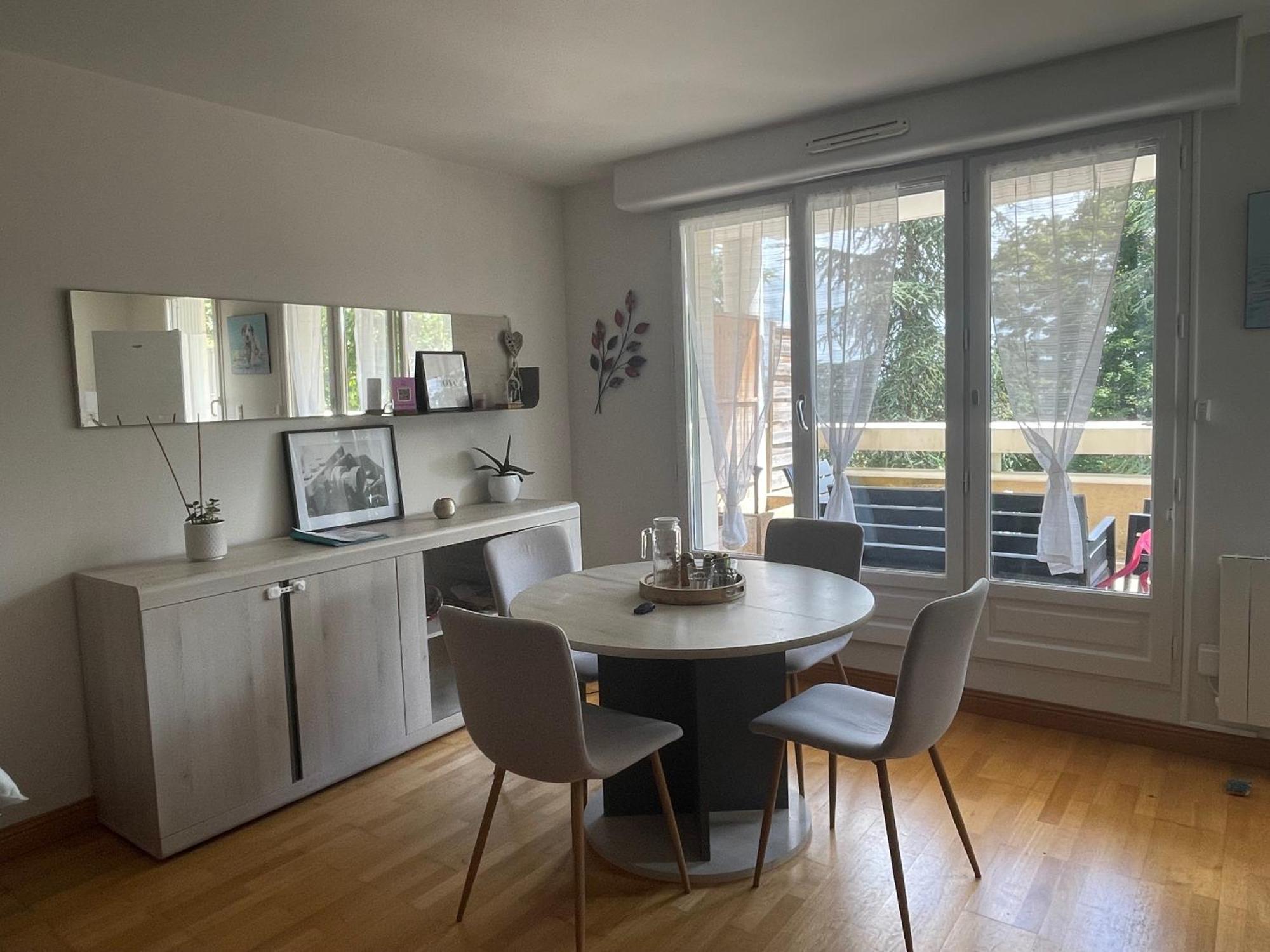 Appartement Avec Parking & Linge Inclus & Local Velos Blois Exterior foto